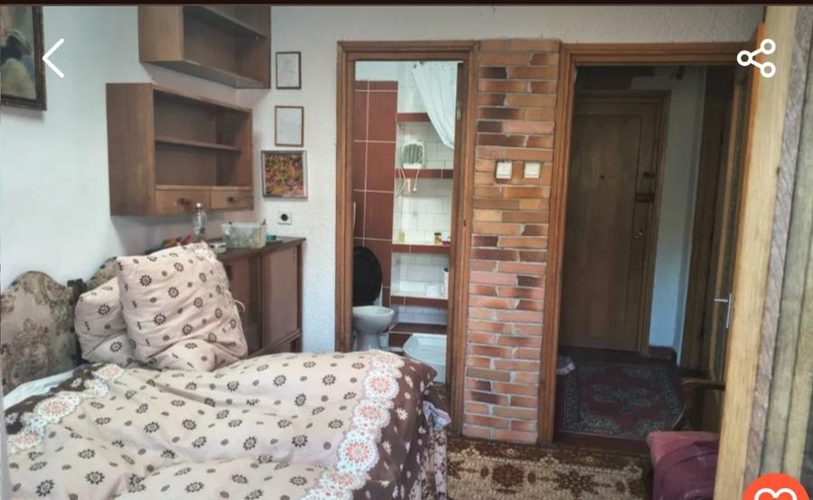 Apartament cu 4 camere decomandat în Central