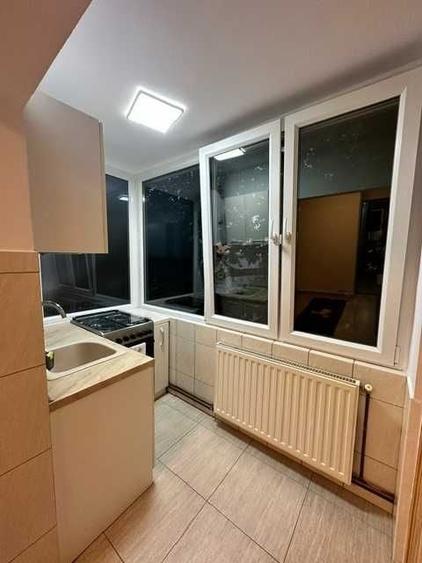 Inchiriez apartament 3 camere - 3