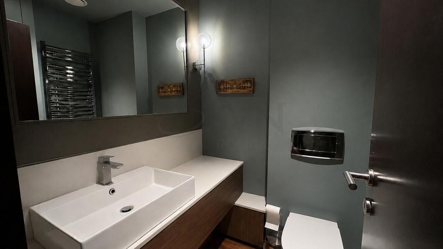 Apartament cu 4 camere decomandat, mobilat în Iancu Nicolae