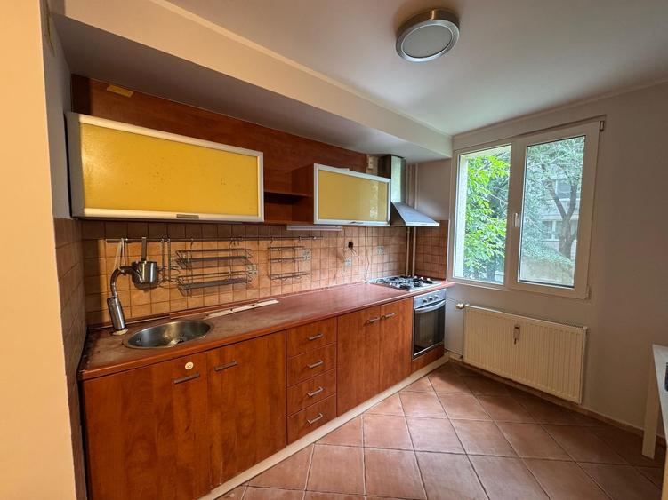Inchiriere apartament 3 camere Drumul Taberei metrou Raul Doamnei - 11