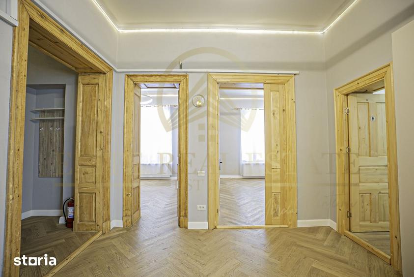 Apartament cu 5 camere în Central