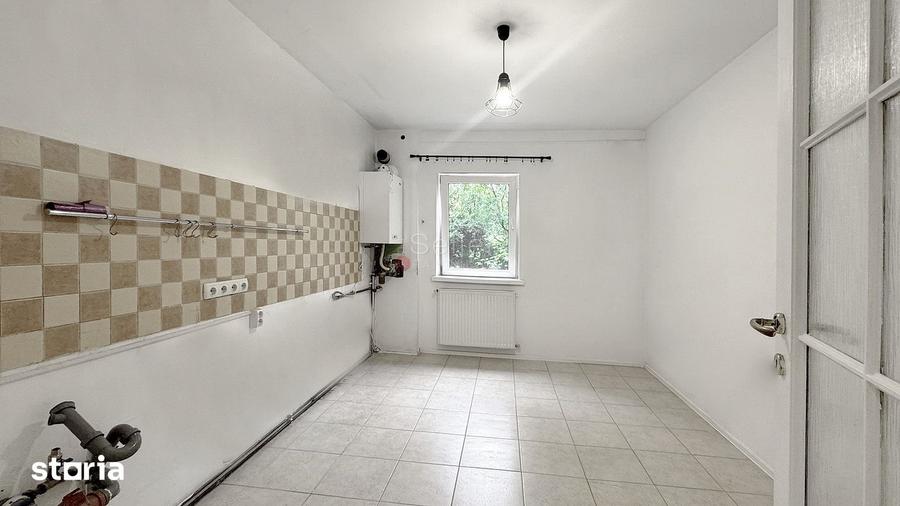 Apartament cu 3 camere în Astra
