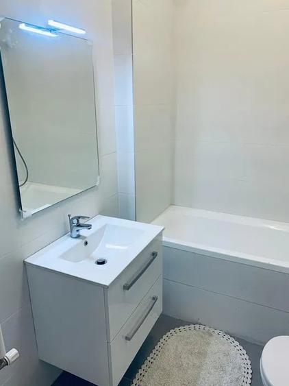 Apartament cu 3 camere decomandat, mobilat în Sisești