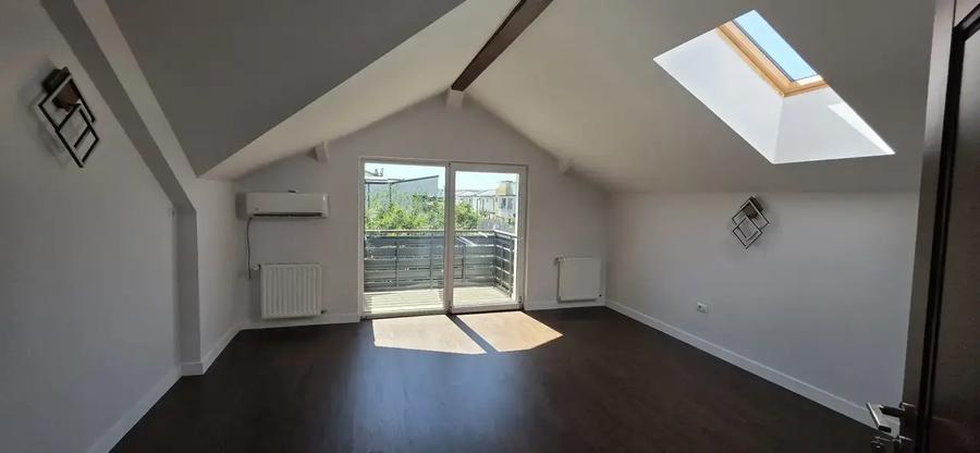 Casă individuală cu 5 camere cu Teren 640 Mp în Vest