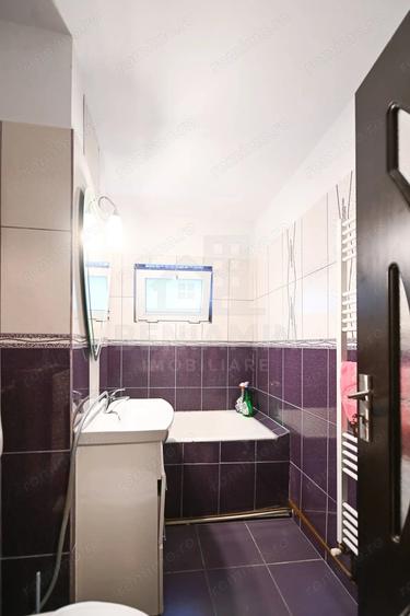 Apartament cu 2 camere semidecomandat în Rovine