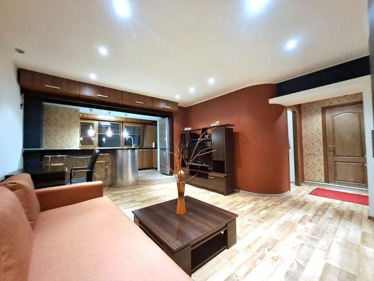 Apartament cu 1 camere, mobilat în P-ța Unirii