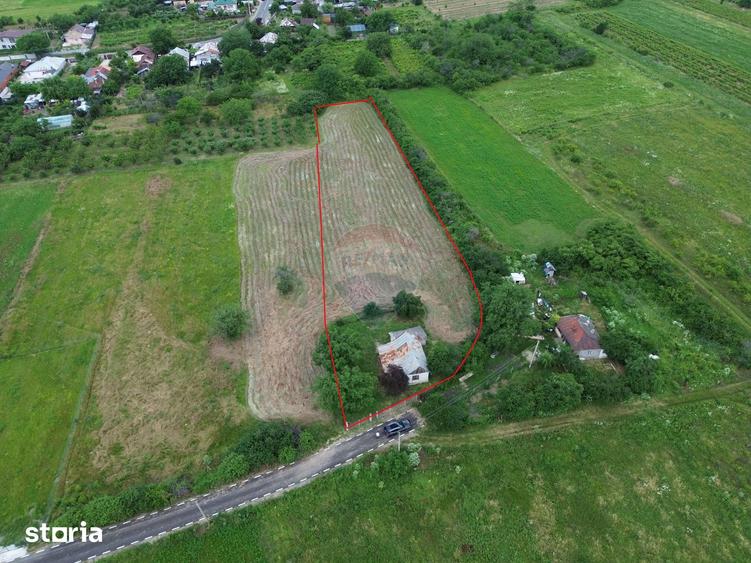 Teren de 4229 mp, în Cârligele