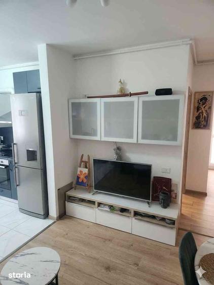 Apartament cu 2 camere decomandat, mobilat în Central