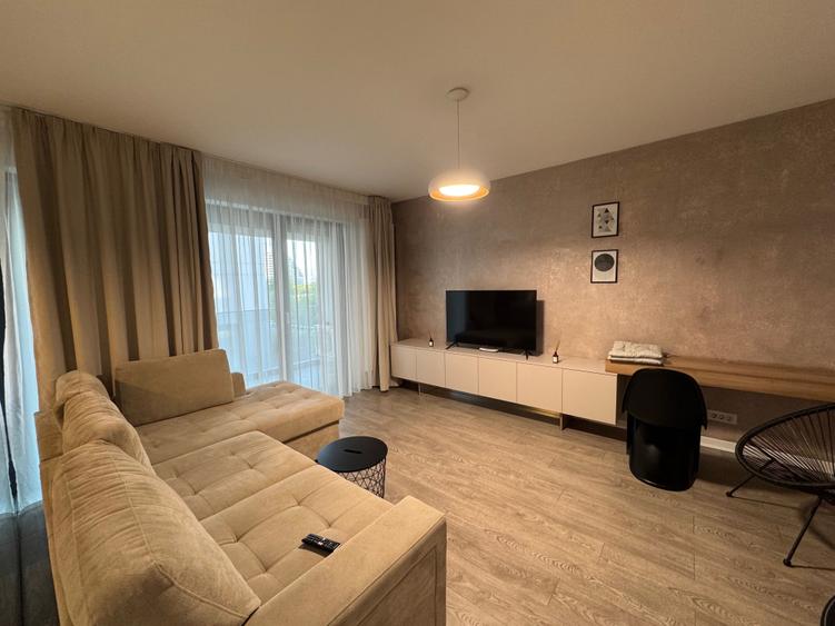 Apartament cu 2 camere decomandat în Exterior Vest