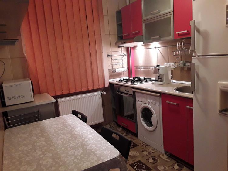 Casă cu 2 camere decomandat în Mărășești