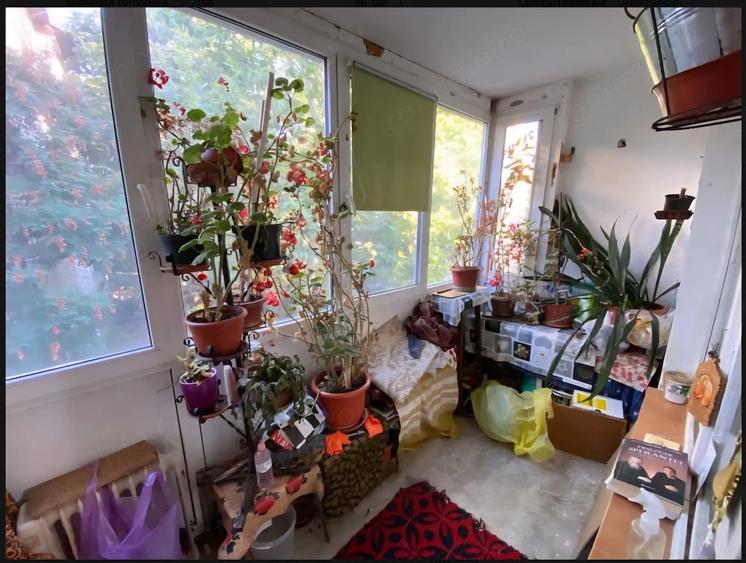 Garsonieră decomandată în Soarelui