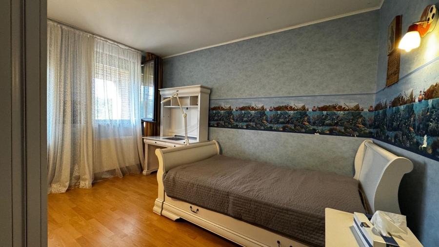 Casă individuală cu 7 camere cu Piscina în Balotești