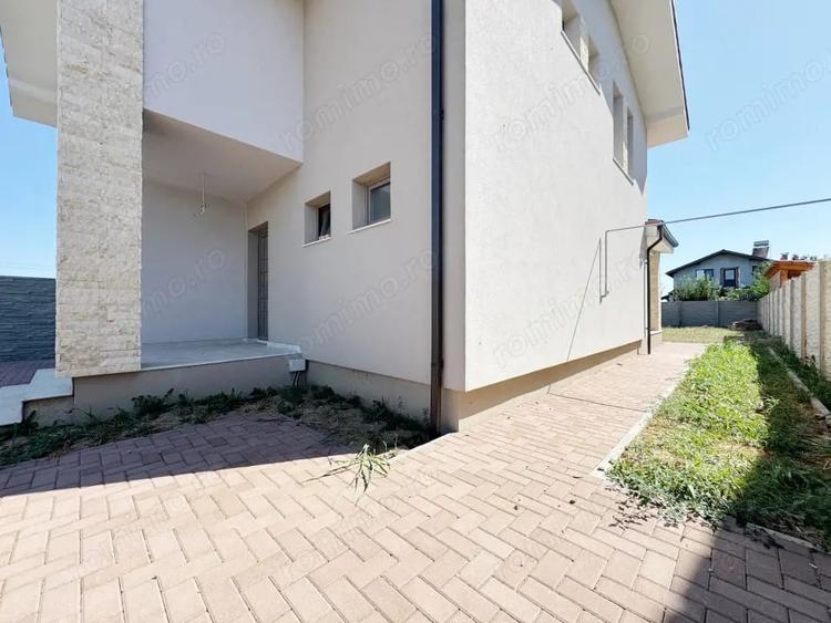 Casă cu 5 camere cu Teren 460 Mp în Giroc