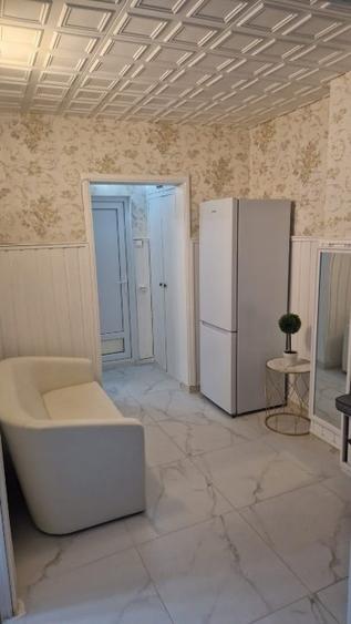 Apartament cu 2 camere decomandat, mobilat în E3