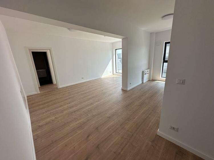 Apartament cu 3 camere decomandat în Satu Nou