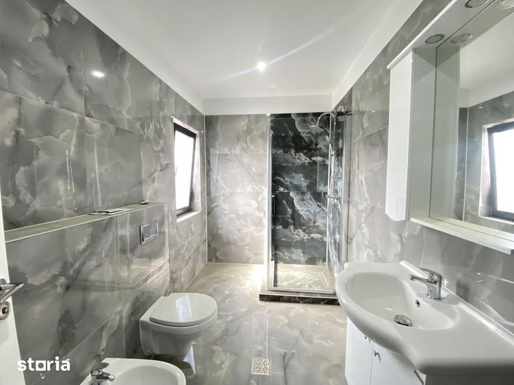 Casă cu 5 camere cu Teren 322 Mp în Săcălaz