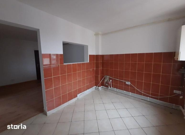 Apartament cu 3 camere în Mărăței