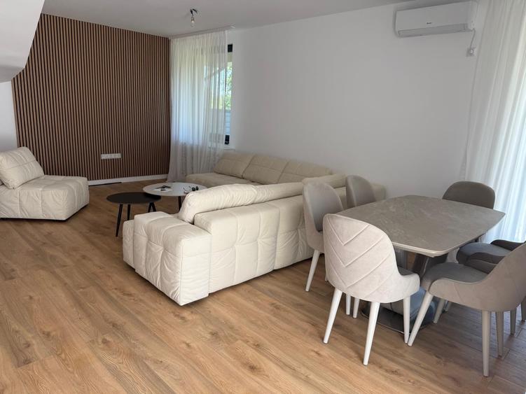 Duplex cu 4 camere cu Canalizare în Corbeanca
