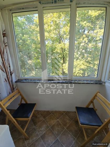 Apartament cu 2 camere semidecomandat, mobilat în Dacia