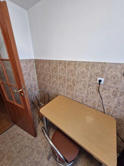 Apartament cu 2 camere decomandat în Cornișa