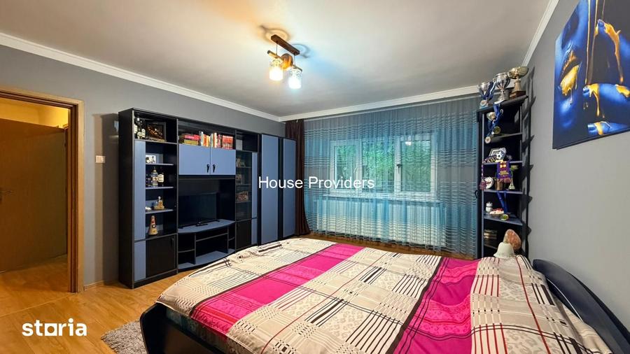 Apartament cu 4 camere semidecomandat, mobilat în Berceni