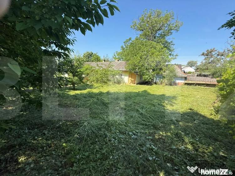 Casă cu 3 camere cu Teren 3095 Mp în Central