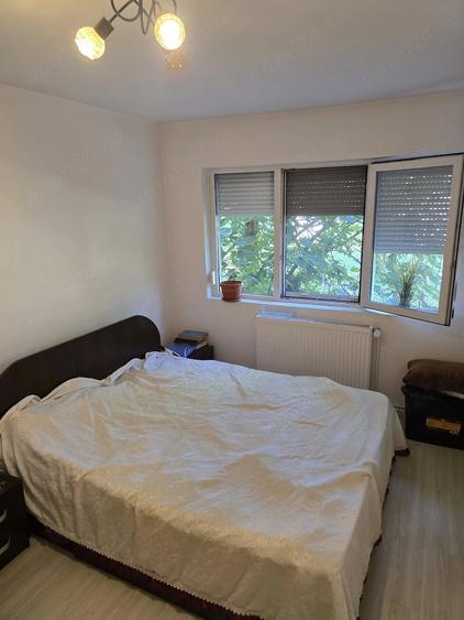 Apartament cu 3 camere semidecomandat în Gheorghe Lazăr