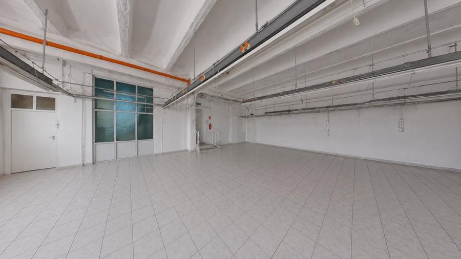 Spațiu industrial, de 1,325 mp, în Ineu