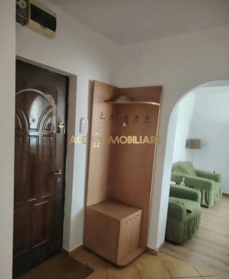 Apartament cu 2 camere decomandat, mobilat în Titan