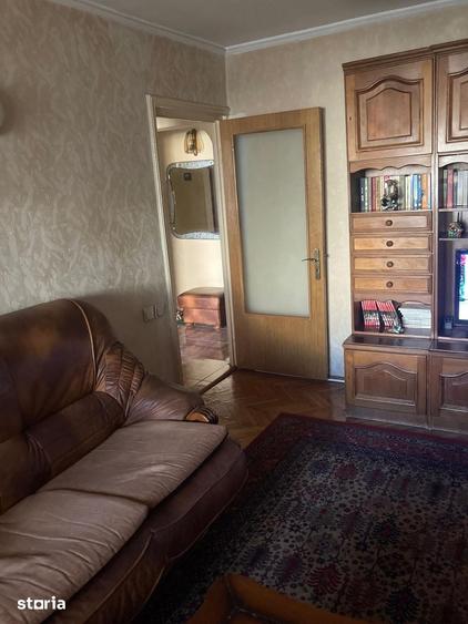 Apartament cu 3 camere decomandat în Tomis III