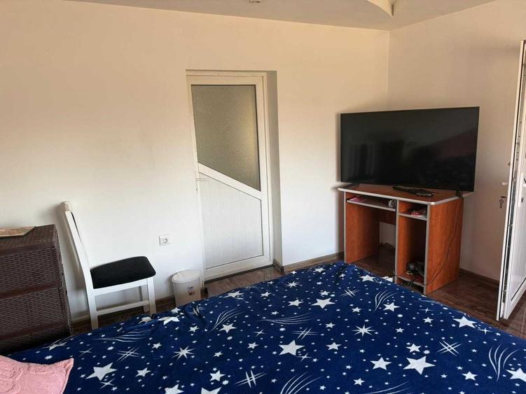 Casă cu 4 camere în Nisipari
