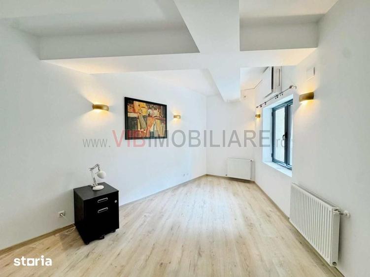 Apartament cu 3 camere semidecomandat în Ștefan cel Mare
