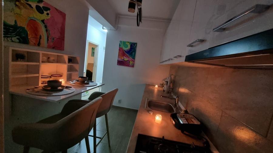 Apartament cu 2 camere decomandat în Politehnica