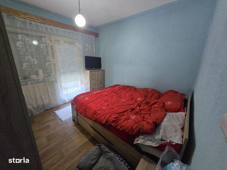 Apartament cu 3 camere decomandat în Boița