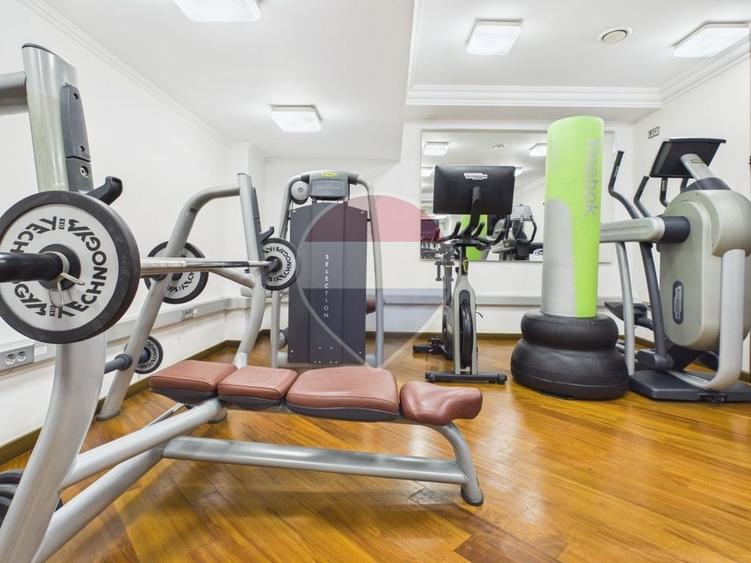 Apartament cu 2 camere decomandat, mobilat în P-ța Romană