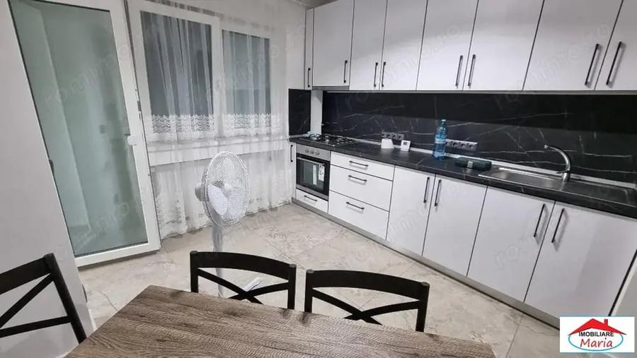 Apartament cu 3 camere în Micro 16