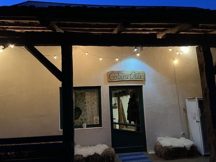 Casă cu 4 camere cu Teren 9000 Mp în Săcuieu