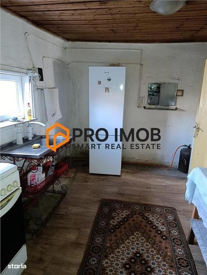 Casă cu 4 camere decomandat în Scurtești
