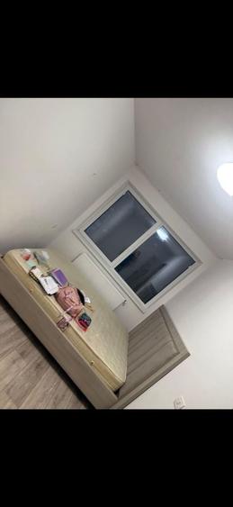 Apartament cu 3 camere semidecomandat în Exterior Nord