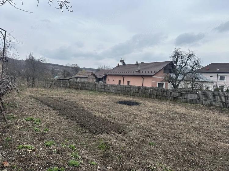 Teren de 1304 mp, în Gorganu