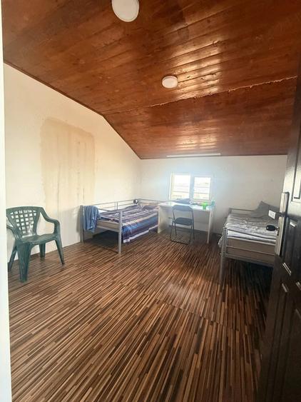 Casă cu 4 camere cu Teren 2300 Mp în Torontalului