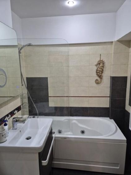 Apartament cu 2 camere decomandat, mobilat în Tomis II