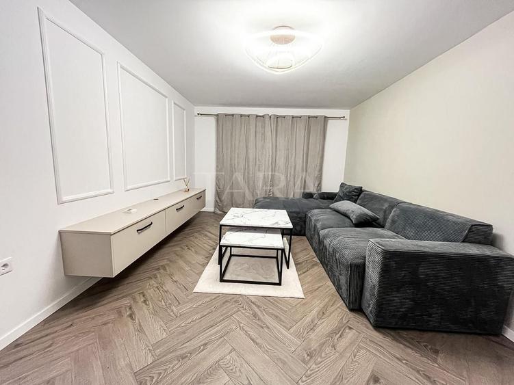 Apartament cu 3 camere decomandat, mobilat în Zorilor