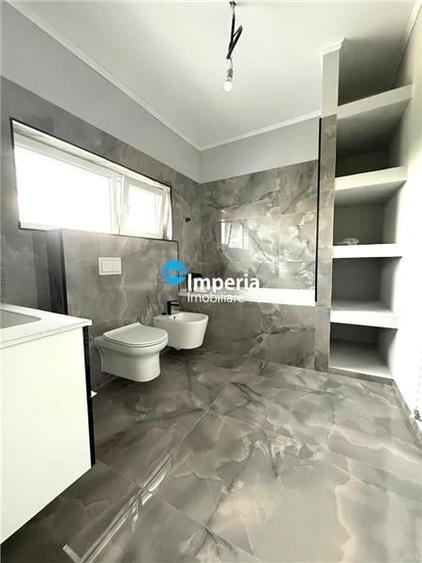 Casă individuală cu 5 camere cu Canalizare în Valea Adâncă