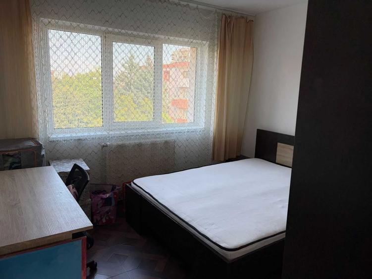 Apartament cu 2 camere decomandat în Zorilor