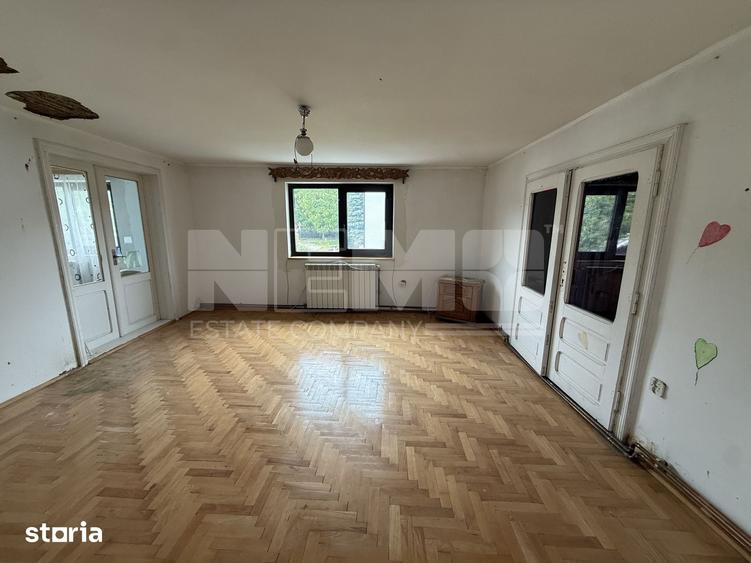 Casă cu 6 camere cu Teren 5100 Mp în Central