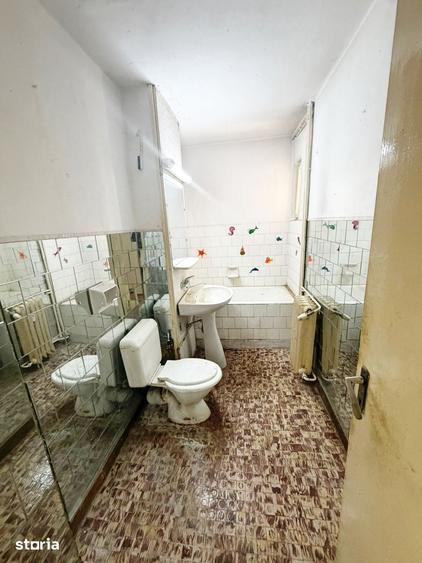 Apartament cu 3 camere decomandat în Central