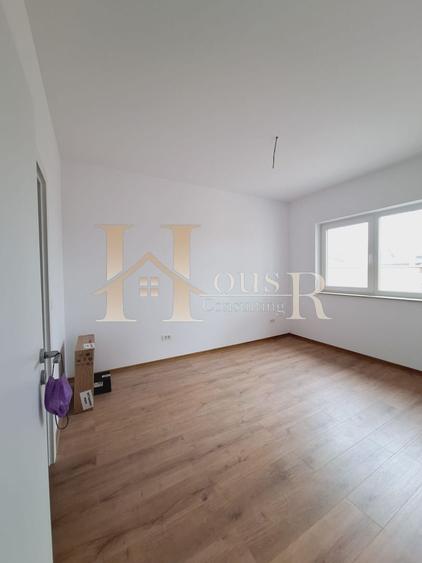 Duplex cu 4 camere cu Canalizare în Moșnița Nouă