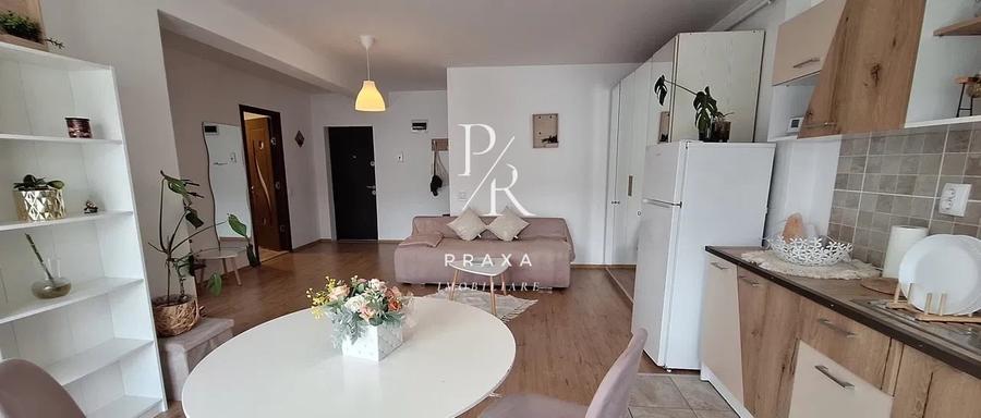 Apartament cu 2 camere semidecomandat, mobilat în Florești