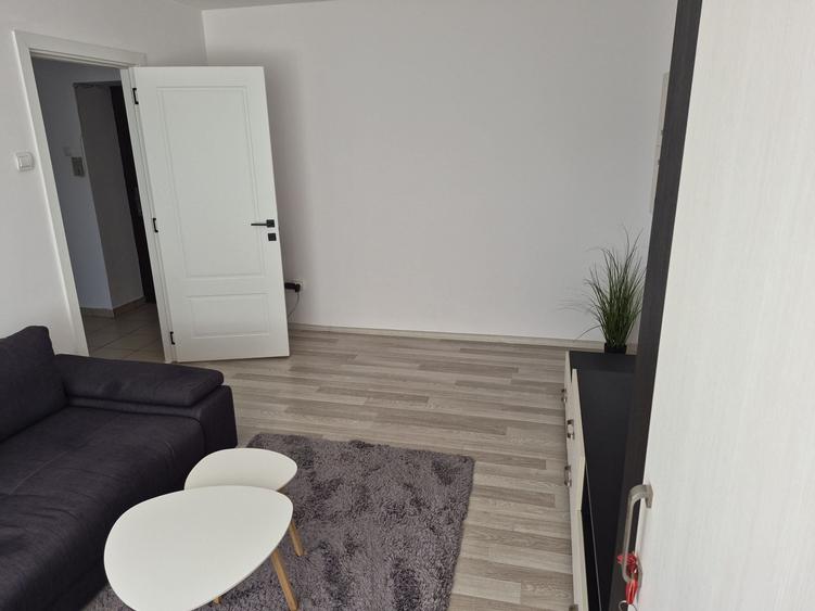Apartament cu 2 camere decomandat în Cedonia